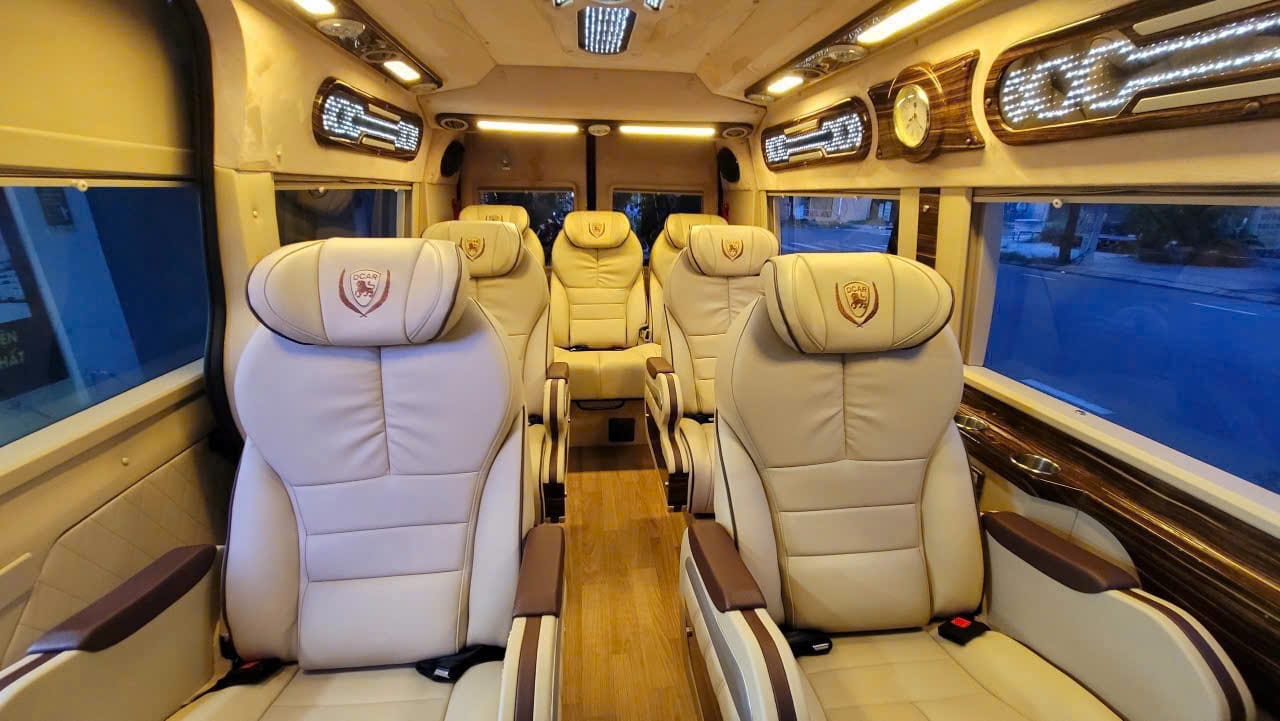 VIP limousine transfer Hoi An